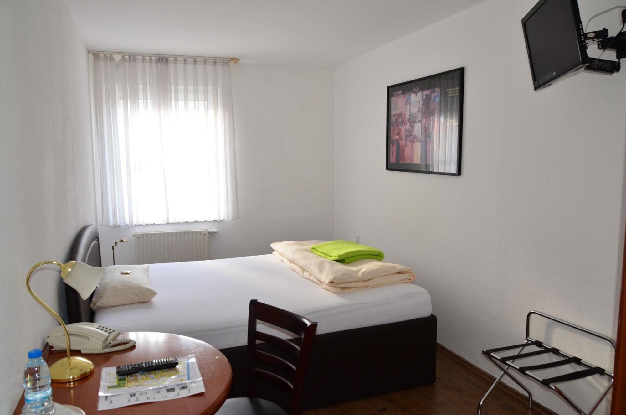 Hotel Moerike 루드빅스부르크 외부 사진